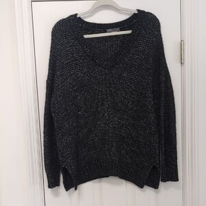Vince Black and Gray Oversized V-Neck Sweater Timeless Elegance Wool And Silk